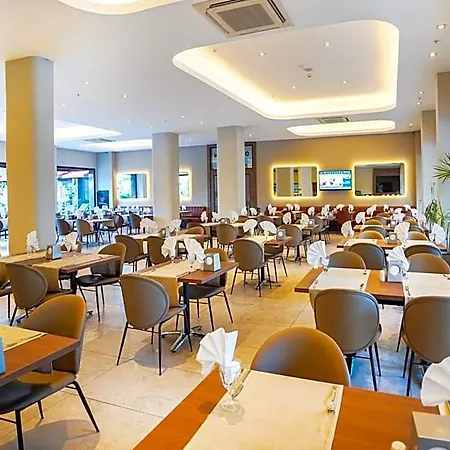 Ada Julian (adults Only) 酒店