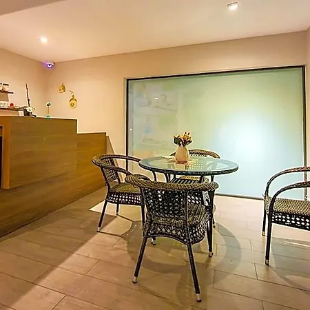 Ada Julian (adults Only) 酒店 4*