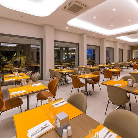 Ada Julian (adults Only) 4* مرمريس